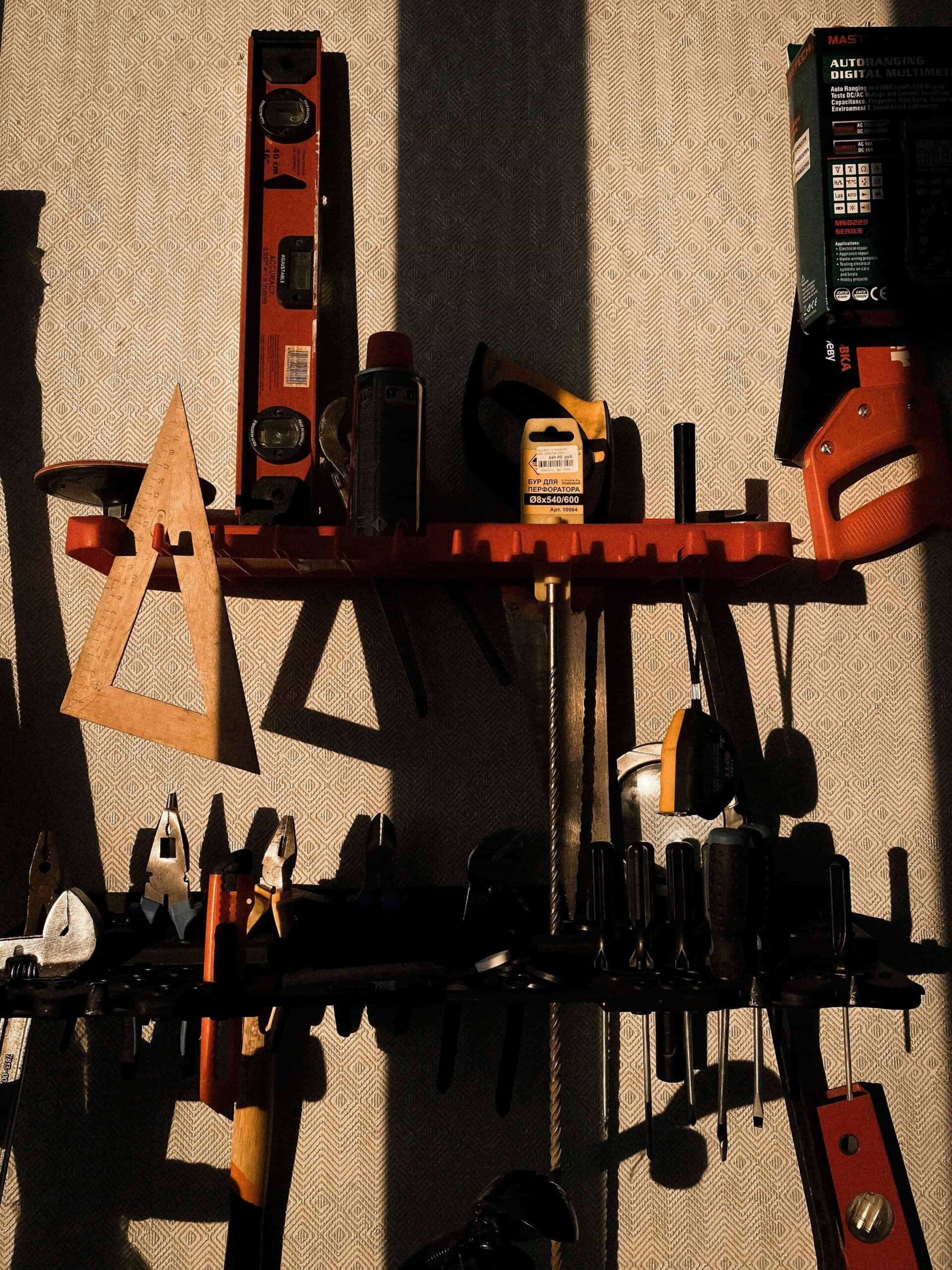 Herramientas de carpintería y carpintería metálica